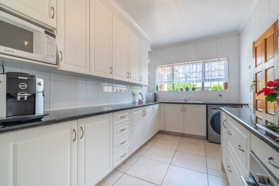 3 Bedroom Property for Sale in Sharonlea Gauteng