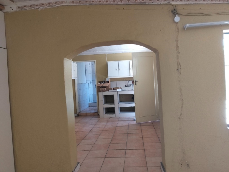To Let 8 Bedroom Property for Rent in Rosettenville Gauteng
