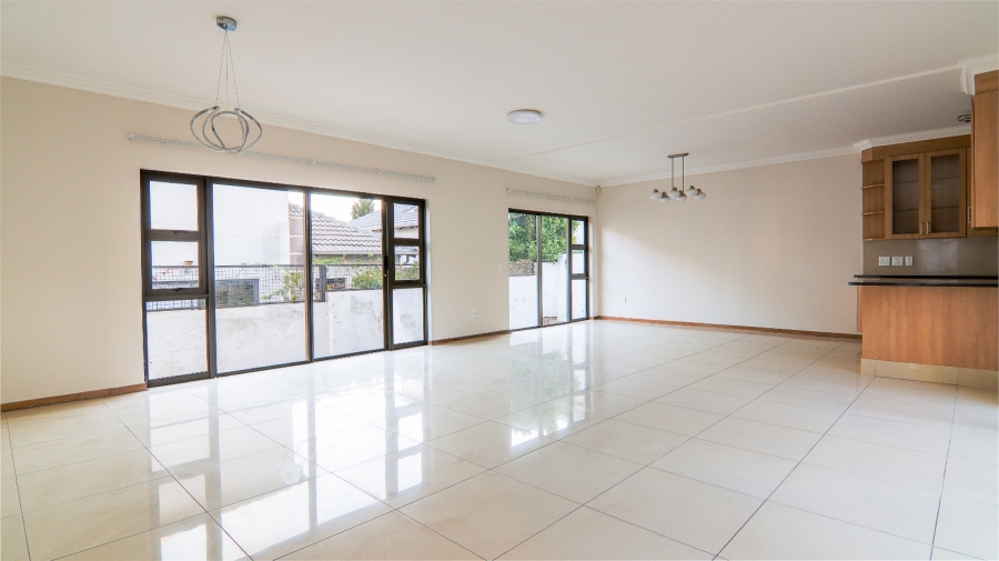 To Let 5 Bedroom Property for Rent in Kyalami Glen Estate Gauteng