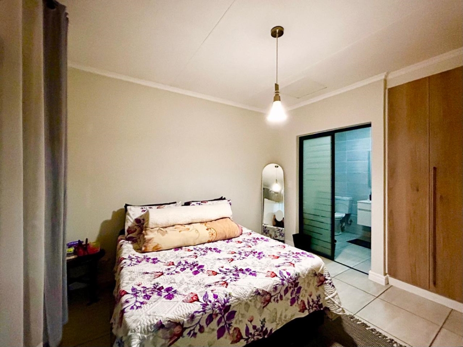 1 Bedroom Property for Sale in Waterfall Gauteng