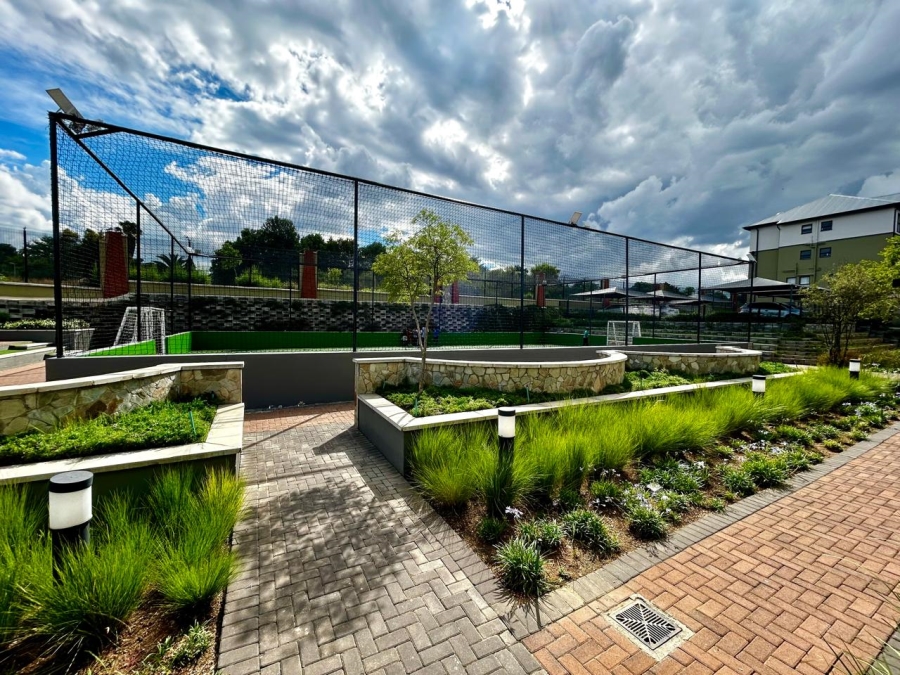 1 Bedroom Property for Sale in Waterfall Gauteng