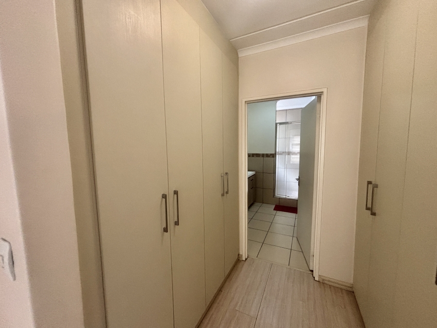 To Let 3 Bedroom Property for Rent in Barbeque Downs Gauteng
