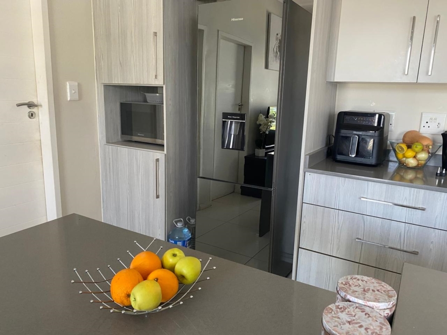 1 Bedroom Property for Sale in Carlswald Gauteng