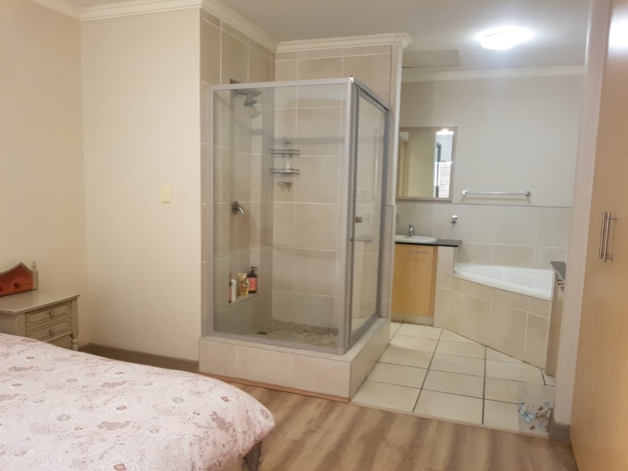 2 Bedroom Property for Sale in Morningside Gauteng