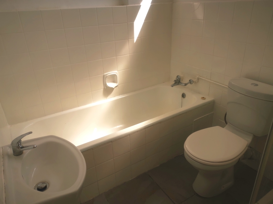 2 Bedroom Property for Sale in Muckleneuk Gauteng