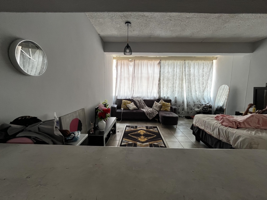 1 Bedroom Property for Sale in Arcadia Gauteng