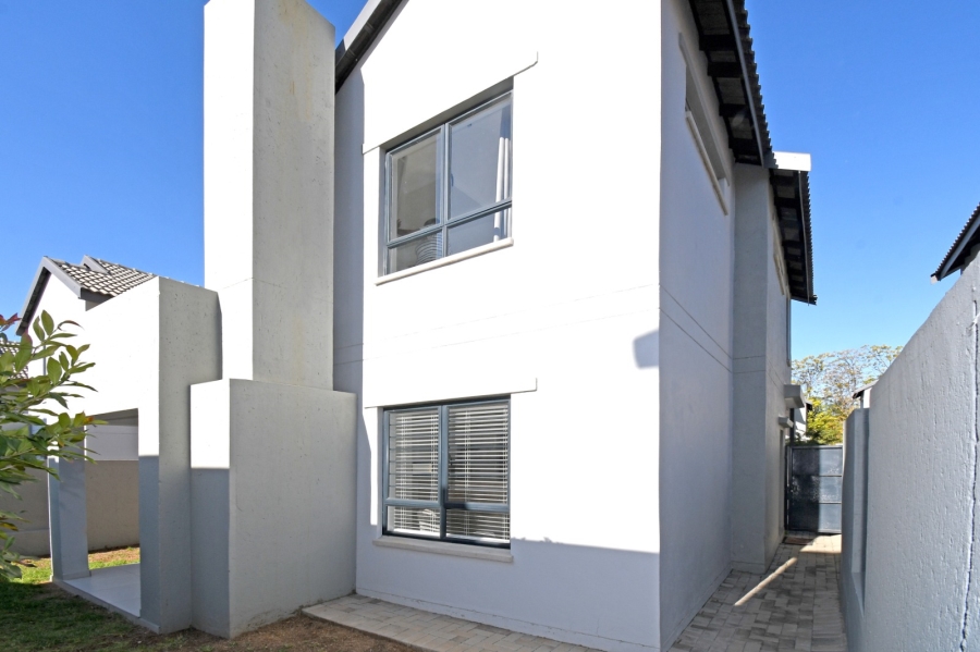 4 Bedroom Property for Sale in Broadacres Gauteng