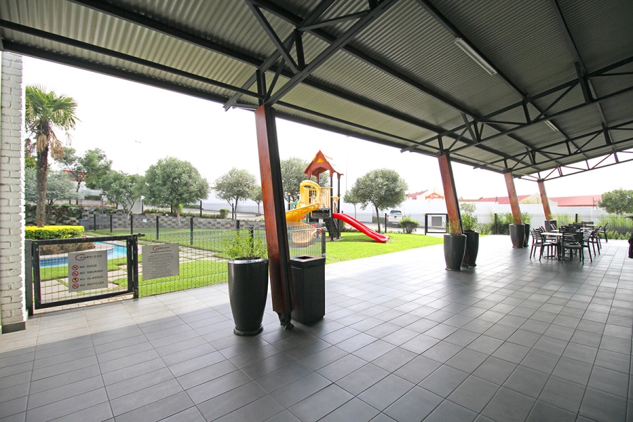 2 Bedroom Property for Sale in Petervale Gauteng