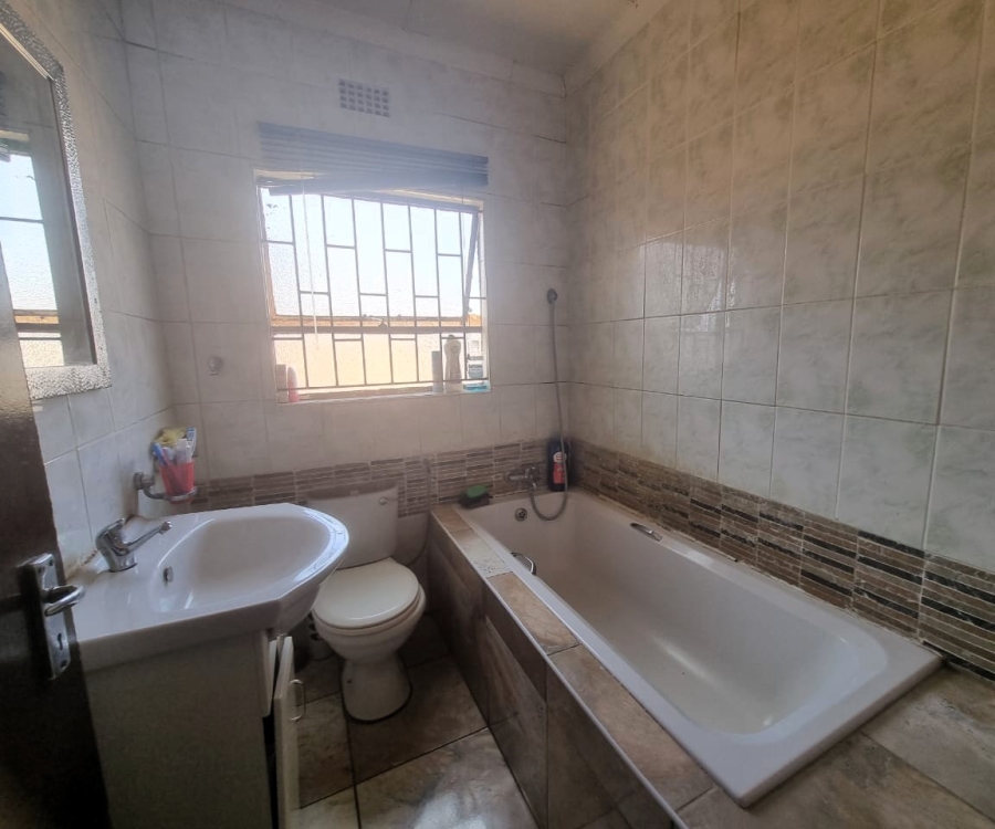 1 Bedroom Property for Sale in Henley on Klip Gauteng