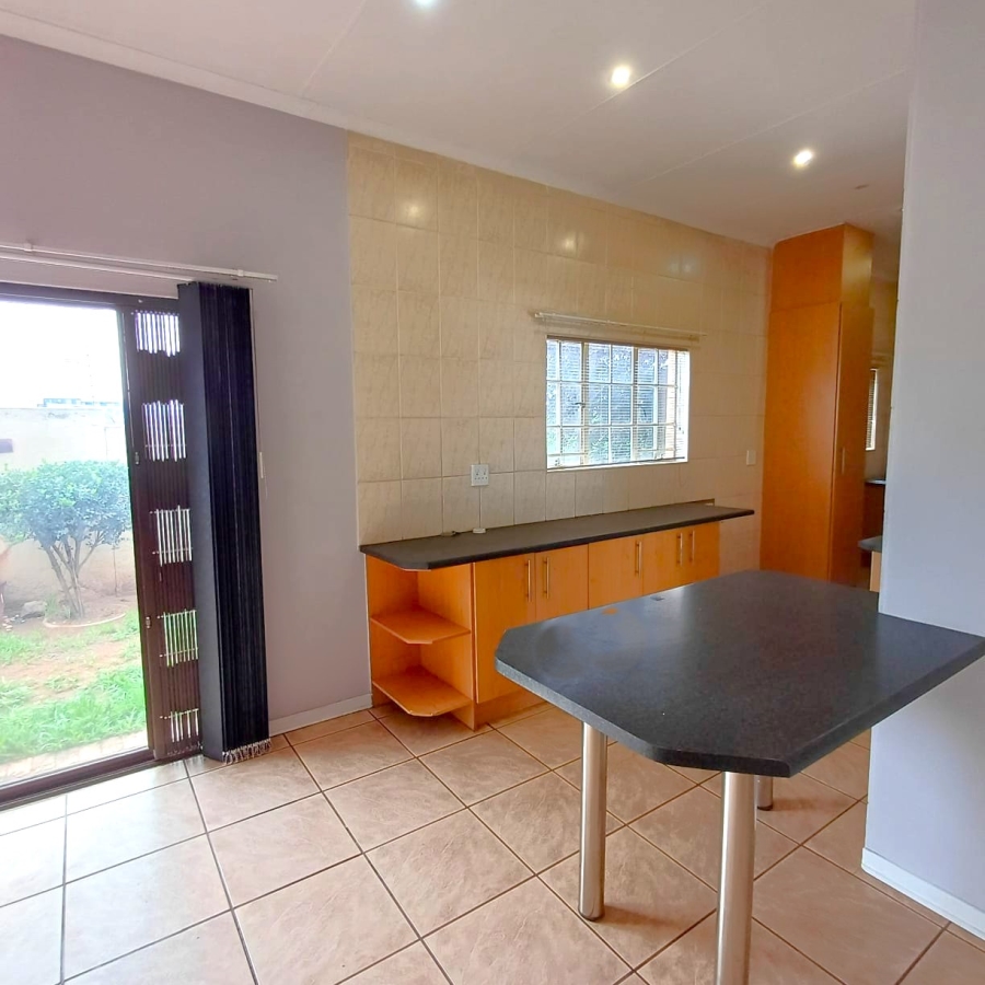 3 Bedroom Property for Sale in Kookrus Gauteng