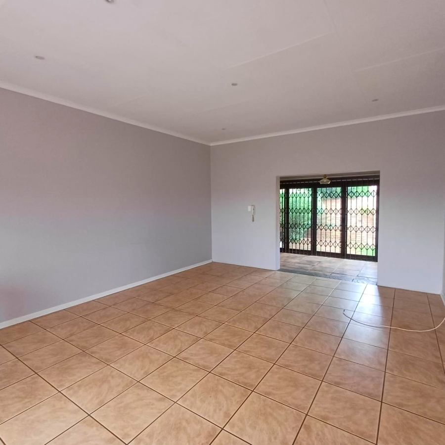 3 Bedroom Property for Sale in Kookrus Gauteng