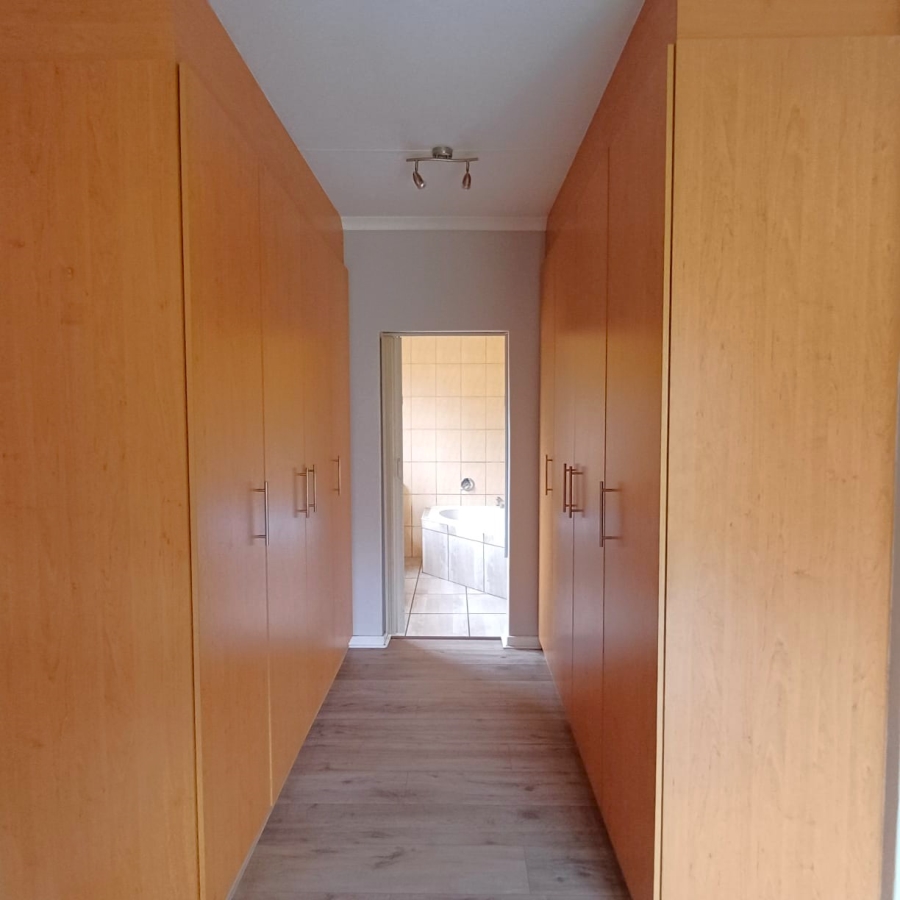 3 Bedroom Property for Sale in Kookrus Gauteng