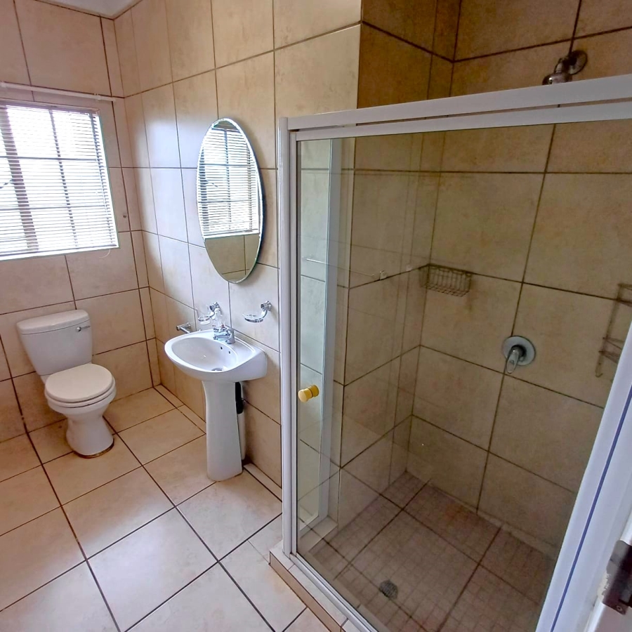 3 Bedroom Property for Sale in Kookrus Gauteng