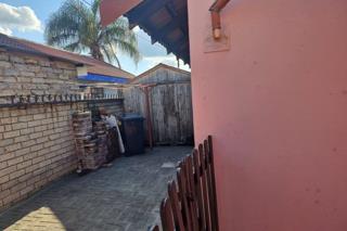 2 Bedroom Property for Sale in Karenpark Gauteng