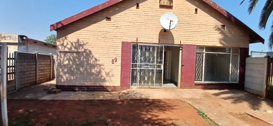 To Let 2 Bedroom Property for Rent in Rothdene Gauteng
