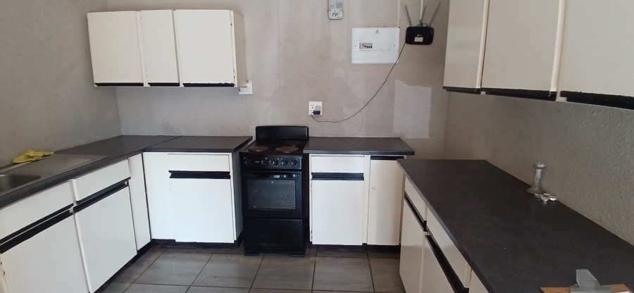 To Let 2 Bedroom Property for Rent in Rothdene Gauteng