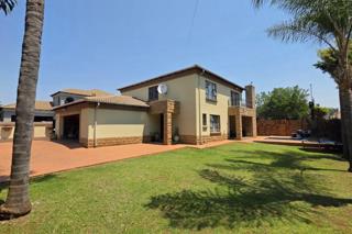 5 Bedroom Property for Sale in Montana Tuine Gauteng