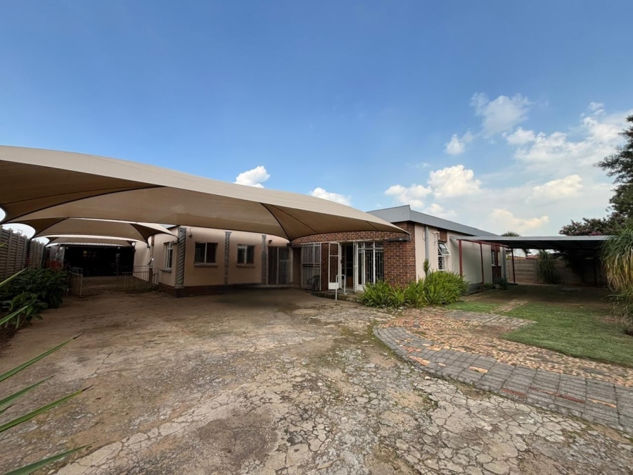 4 Bedroom Property for Sale in Vanderbijlpark CE 3 Gauteng