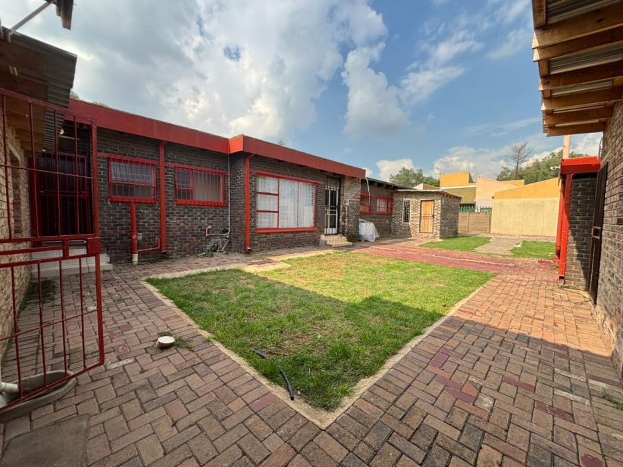 23 Bedroom Property for Sale in Bedworth Park Gauteng