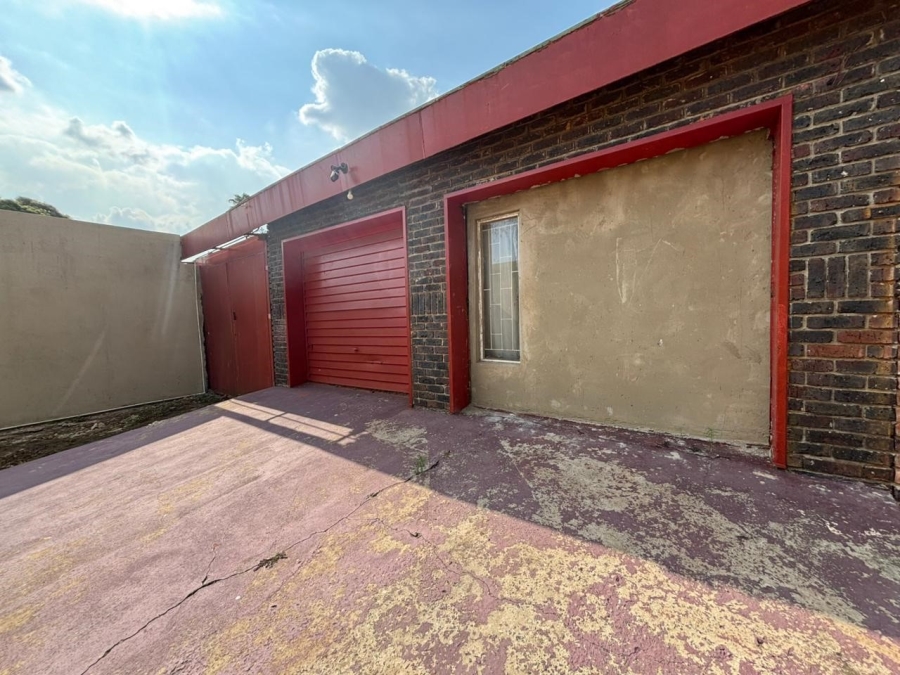 23 Bedroom Property for Sale in Bedworth Park Gauteng