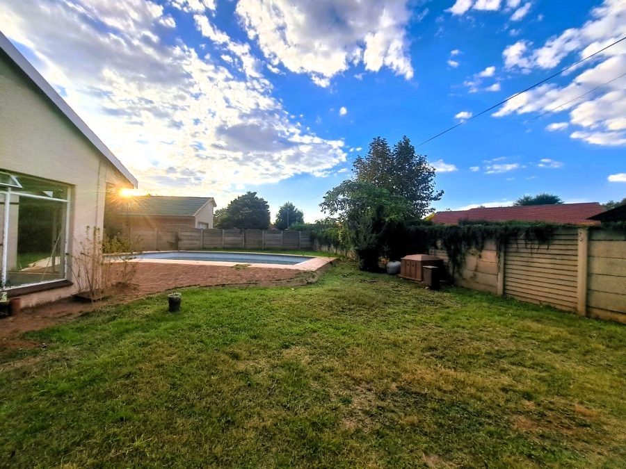 3 Bedroom Property for Sale in Sonland Park Gauteng