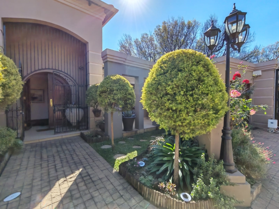 3 Bedroom Property for Sale in Three Rivers Proper Gauteng