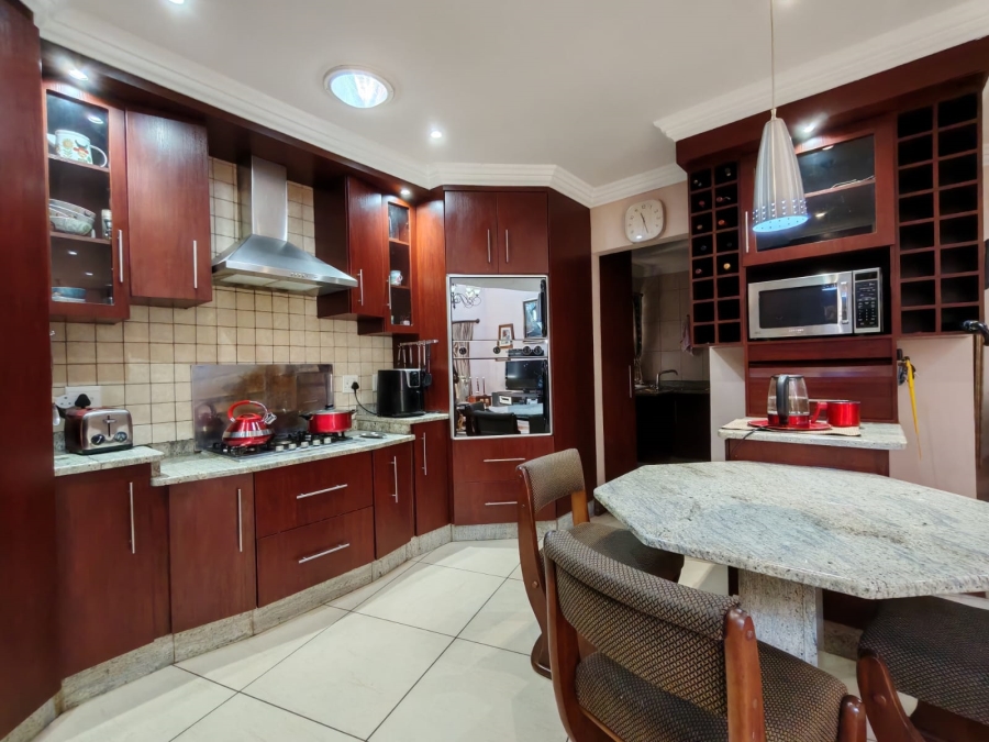 3 Bedroom Property for Sale in Three Rivers Proper Gauteng