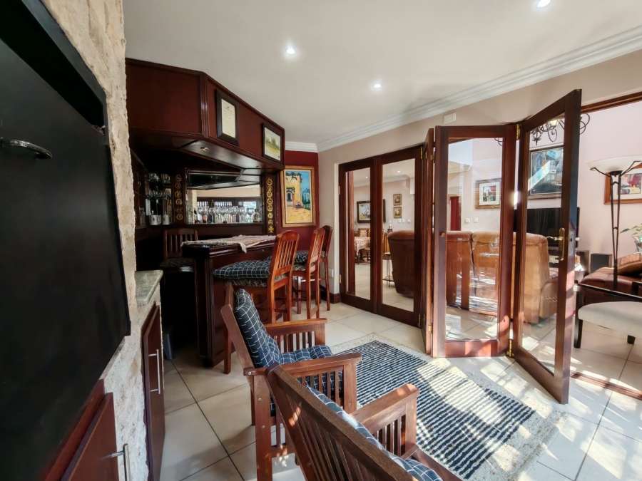 3 Bedroom Property for Sale in Three Rivers Proper Gauteng