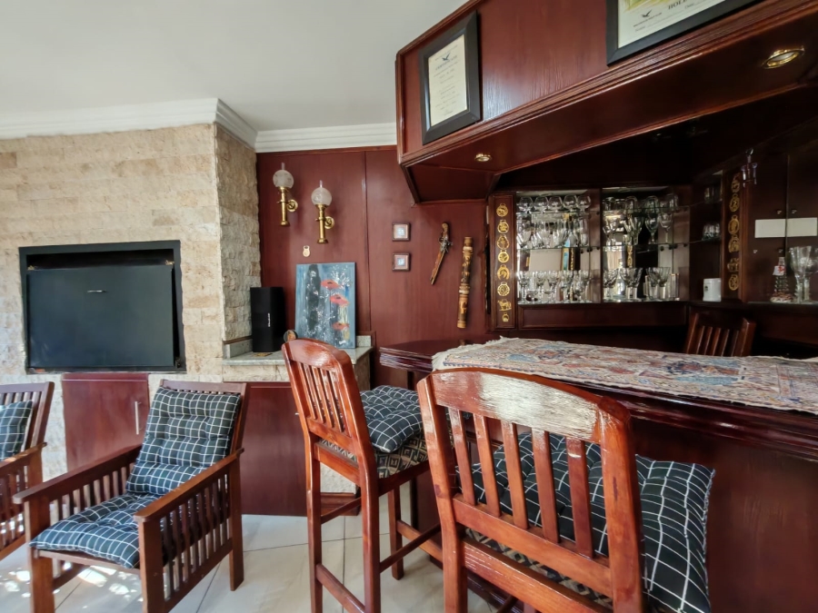 3 Bedroom Property for Sale in Three Rivers Proper Gauteng