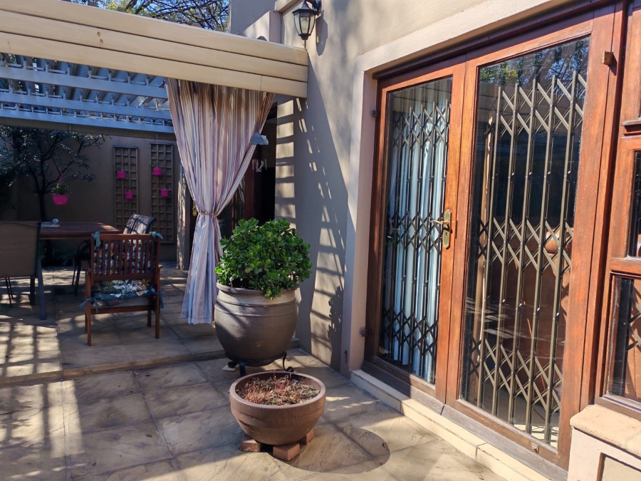 3 Bedroom Property for Sale in Three Rivers Proper Gauteng