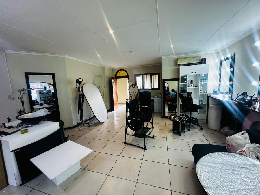 To Let commercial Property for Rent in Norwood Gauteng