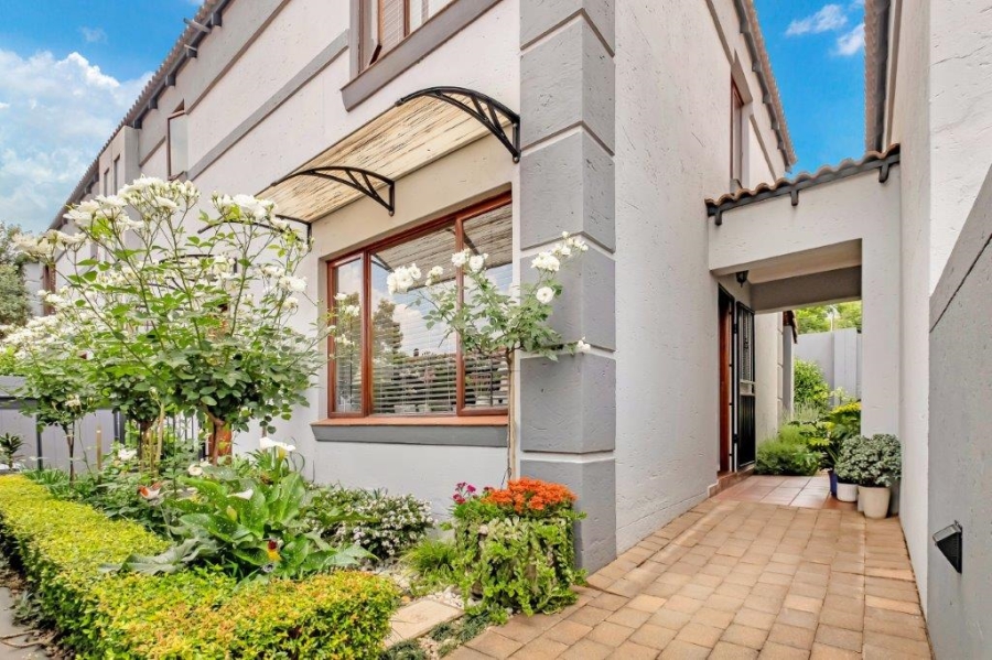 3 Bedroom Property for Sale in Bryanston Gauteng
