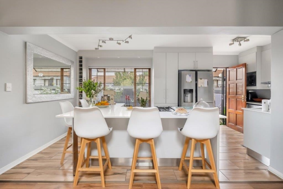 3 Bedroom Property for Sale in Bryanston Gauteng