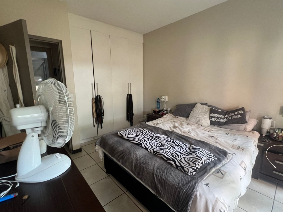 1 Bedroom Property for Sale in Bryanston Gauteng