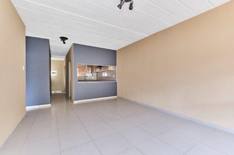 2 Bedroom Property for Sale in Buccleuch Gauteng
