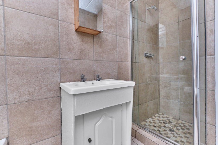 2 Bedroom Property for Sale in Buccleuch Gauteng