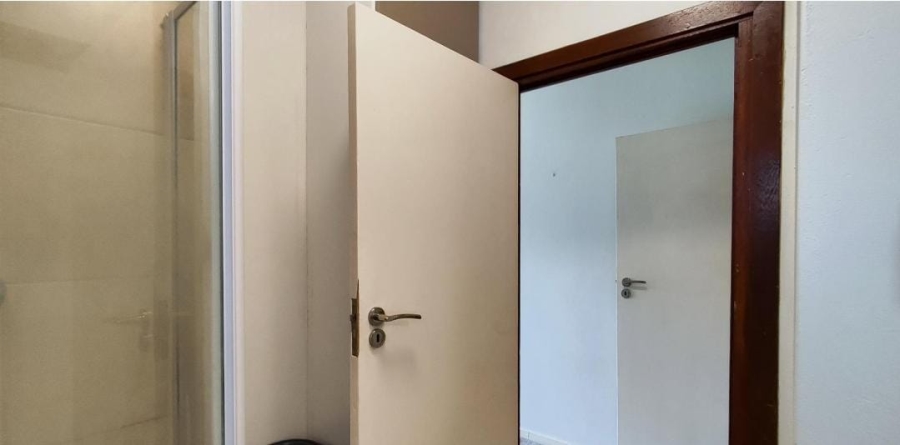 2 Bedroom Property for Sale in Greenstone Hill Gauteng