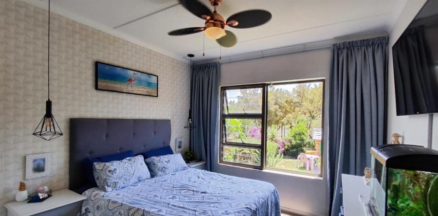 2 Bedroom Property for Sale in Greenstone Hill Gauteng