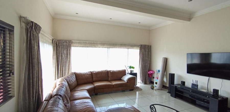 4 Bedroom Property for Sale in Blue Valley Golf Estate Gauteng