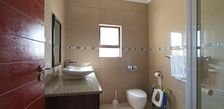 4 Bedroom Property for Sale in Blue Valley Golf Estate Gauteng