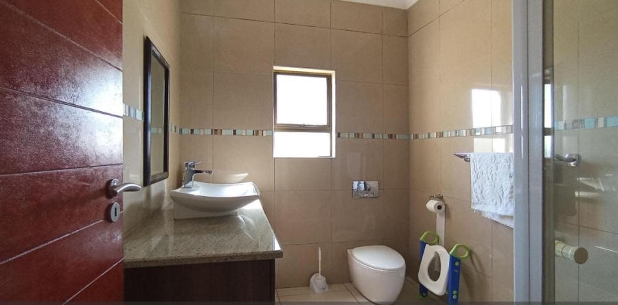 4 Bedroom Property for Sale in Blue Valley Golf Estate Gauteng