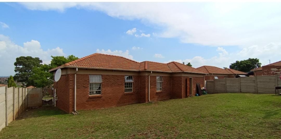 3 Bedroom Property for Sale in Thatch Hill Estate Gauteng