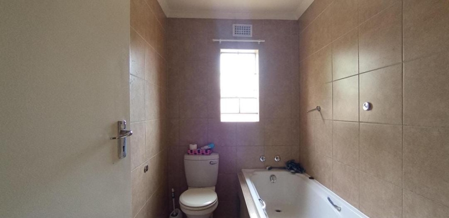 3 Bedroom Property for Sale in Thatch Hill Estate Gauteng