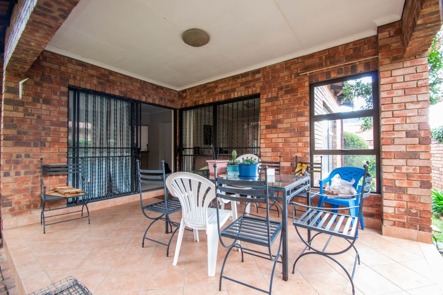 3 Bedroom Property for Sale in North Riding Gauteng