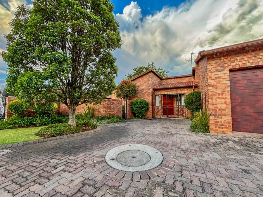 3 Bedroom Property for Sale in North Riding Gauteng