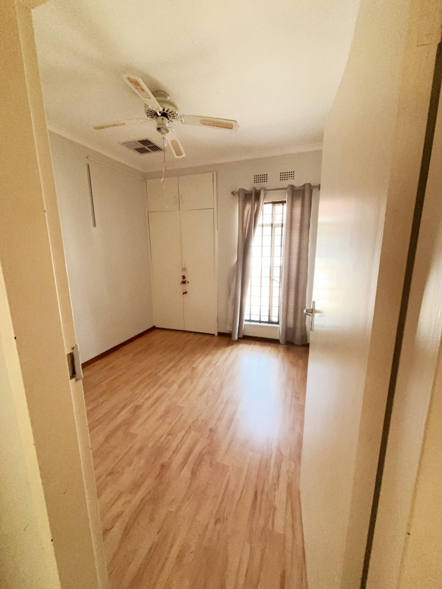 To Let 4 Bedroom Property for Rent in Woodmead Gauteng