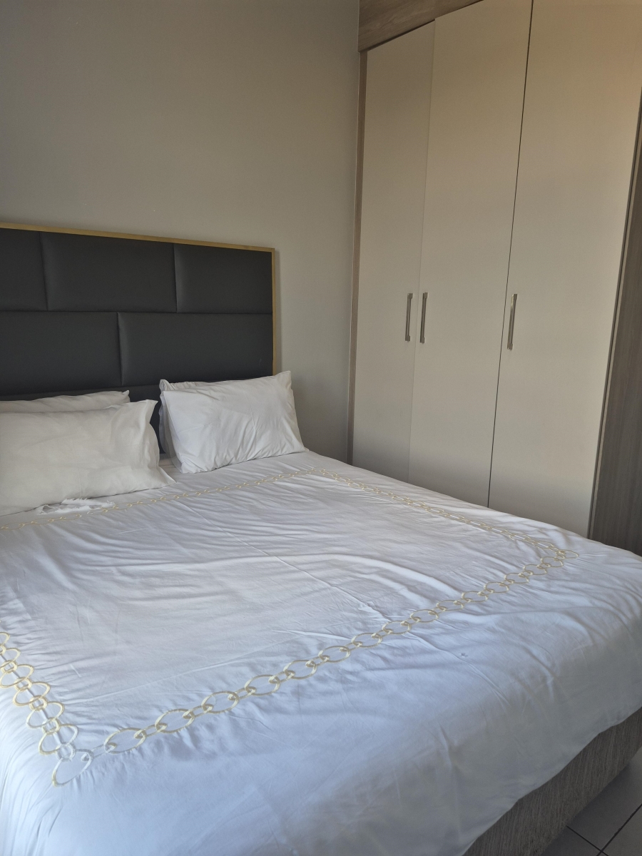 2 Bedroom Property for Sale in Erand Gardens Gauteng