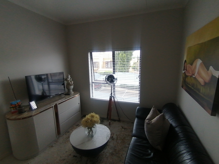 To Let 2 Bedroom Property for Rent in Carlswald Gauteng