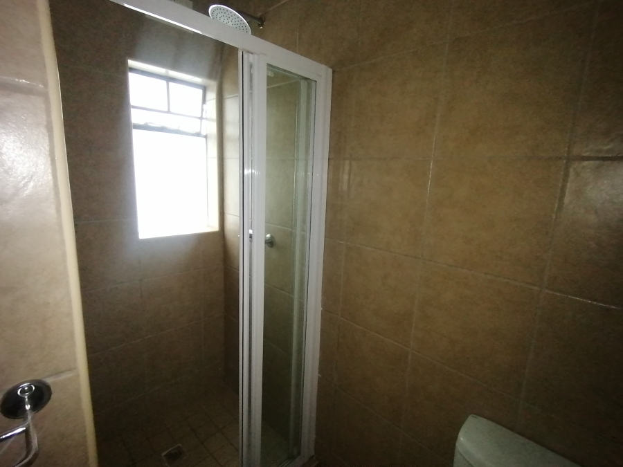 1 Bedroom Property for Sale in Noordwyk Gauteng