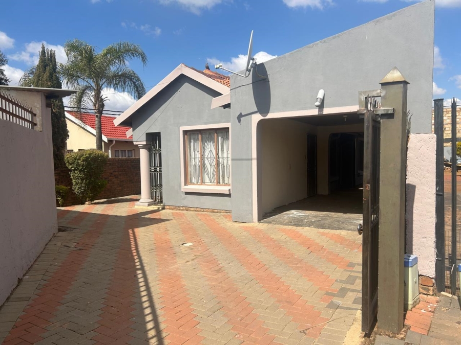 3 Bedroom Property for Sale in Mahube Valley Gauteng